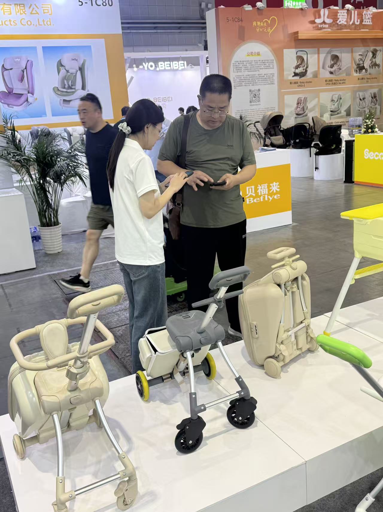 Connecting with Visitors to Discuss Children’s Travel Needs